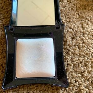 illamasqua powder highlighter, Deity